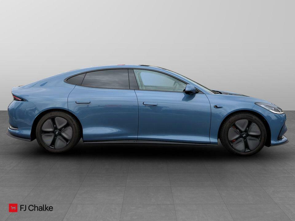 MG IM5 100Kwh Long Range Saloon Blue #5