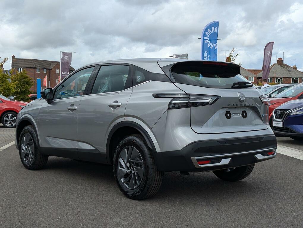 Nissan Qashqai 1.5 H E-power Acenta Premium Euro 6 Ss Silver #2