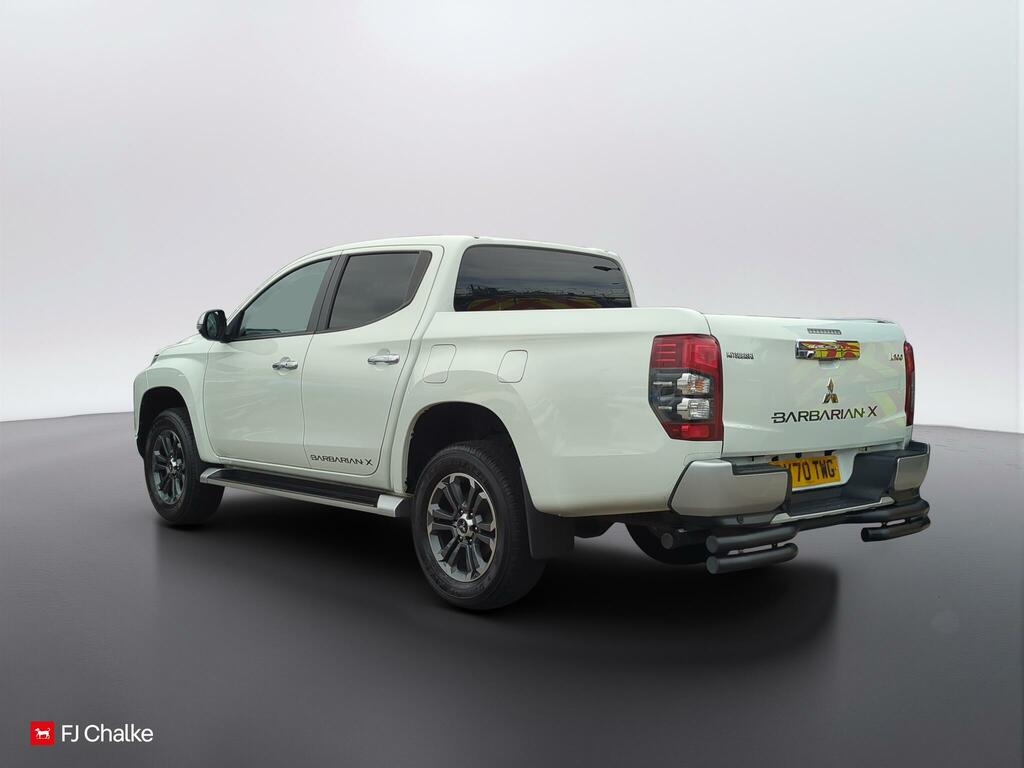 Mitsubishi L200 2.2 Di-d Dc Barbarian X 4Wd Euro 6 Ss White #4