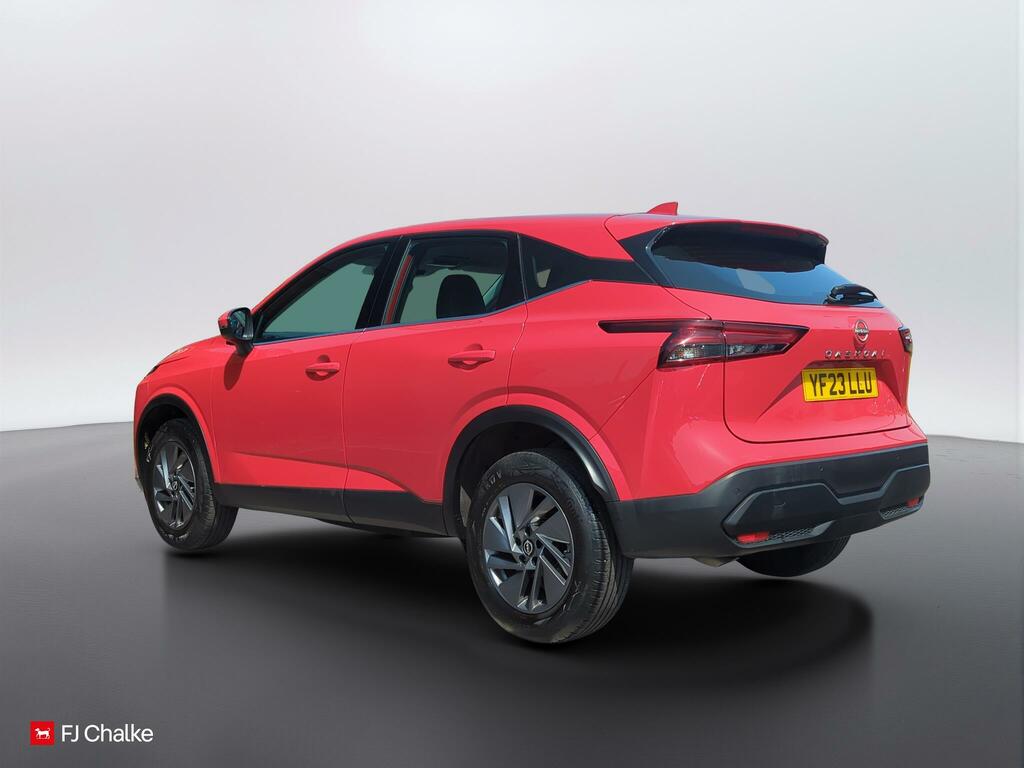 Nissan Qashqai 1.3 Dig-t Mhev Acenta Premium Euro 6 Ss YF23LLU Red #4