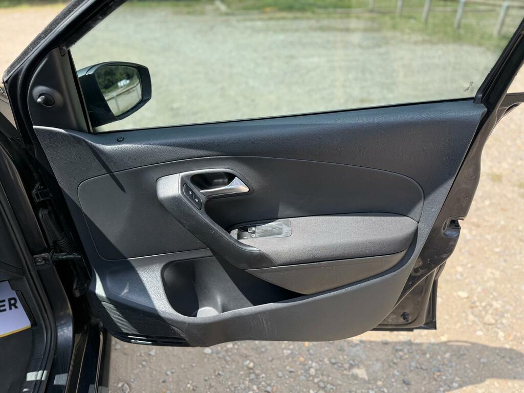 Volkswagen Polo Sel Previous Silver #15