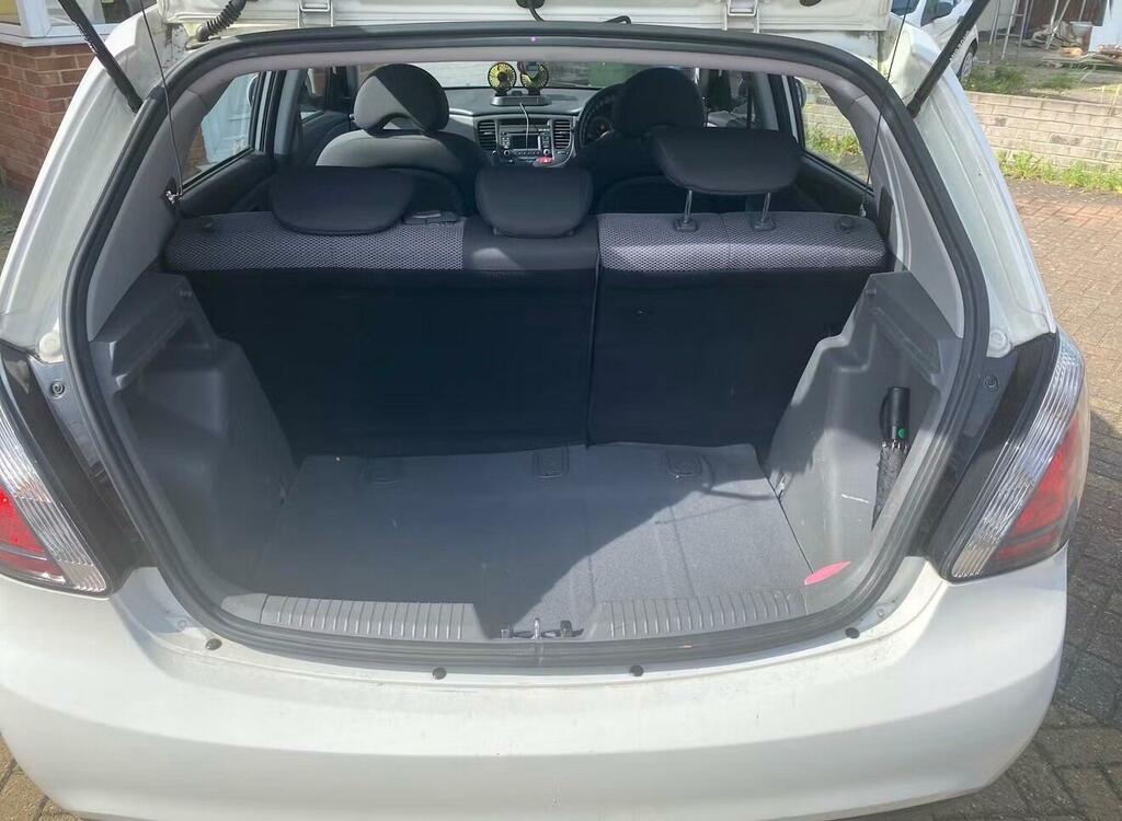 Kia RIO 1.4 Strike Silver #9
