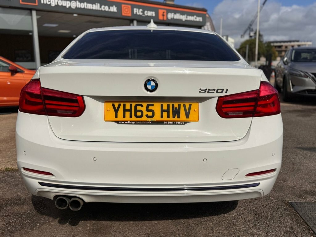 BMW 3 Series 2L Sport YH65HWV White #5