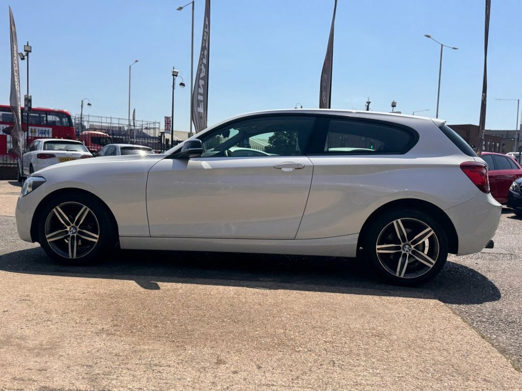BMW 1 Series 1.6L Sport White #6