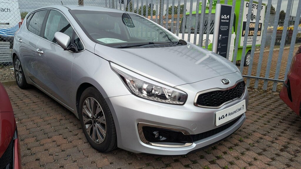 Kia Ceed 1.6 Crdi 3 Euro 6 Ss Silver