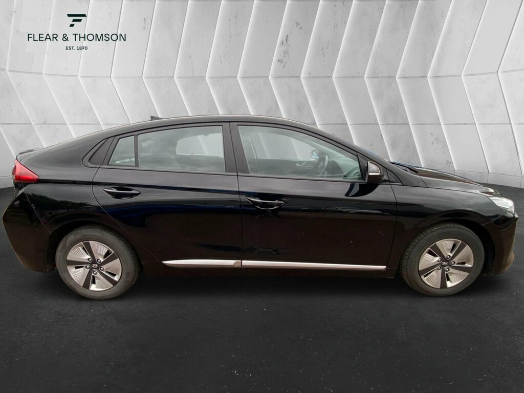 Hyundai Ioniq 1.6 H-gdi Se Connect Hatchback Hybrid D Black #5