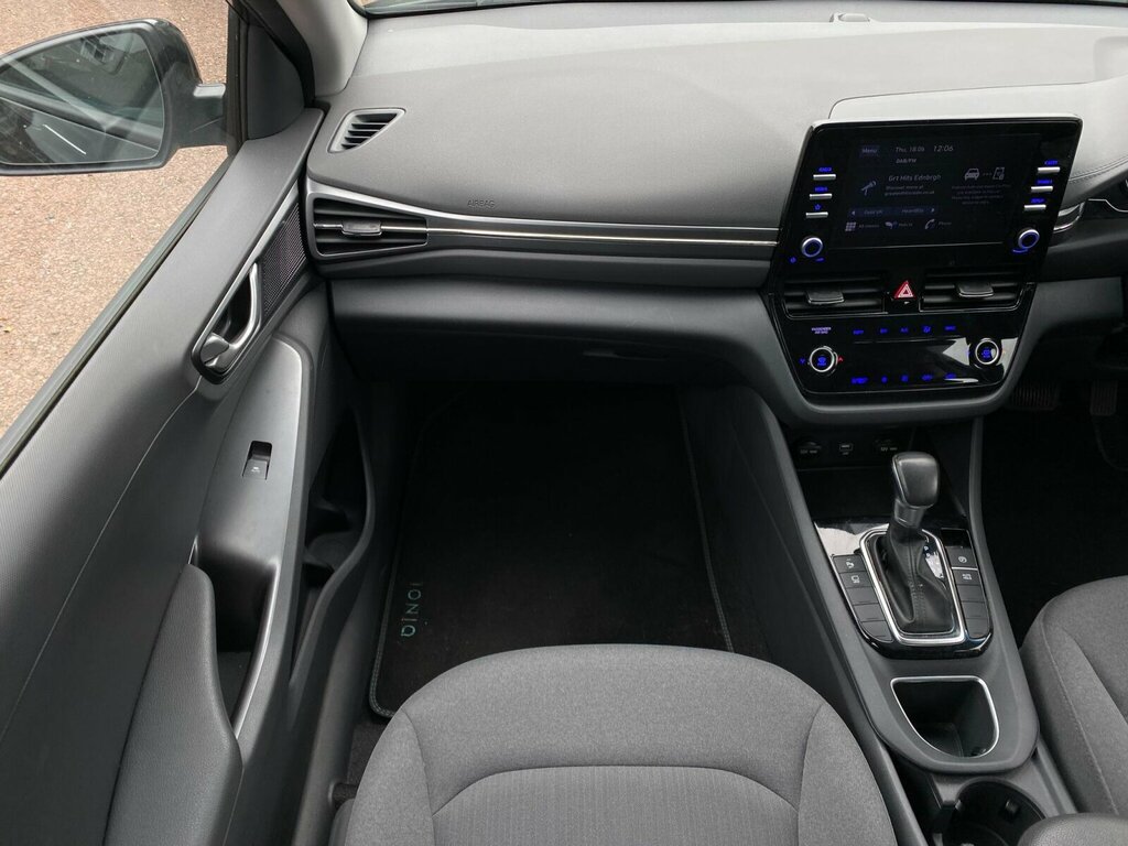 Hyundai Ioniq 1.6 H-gdi Se Connect Hatchback Hybrid D Black #6