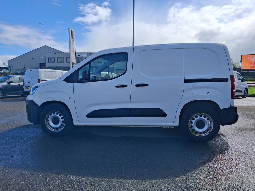 Citroen Berlingo  White #10