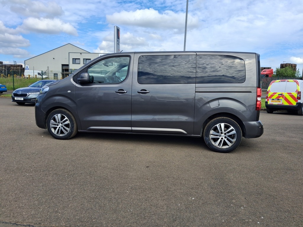 Peugeot Traveller Bluehdi Ss Active Brown #9