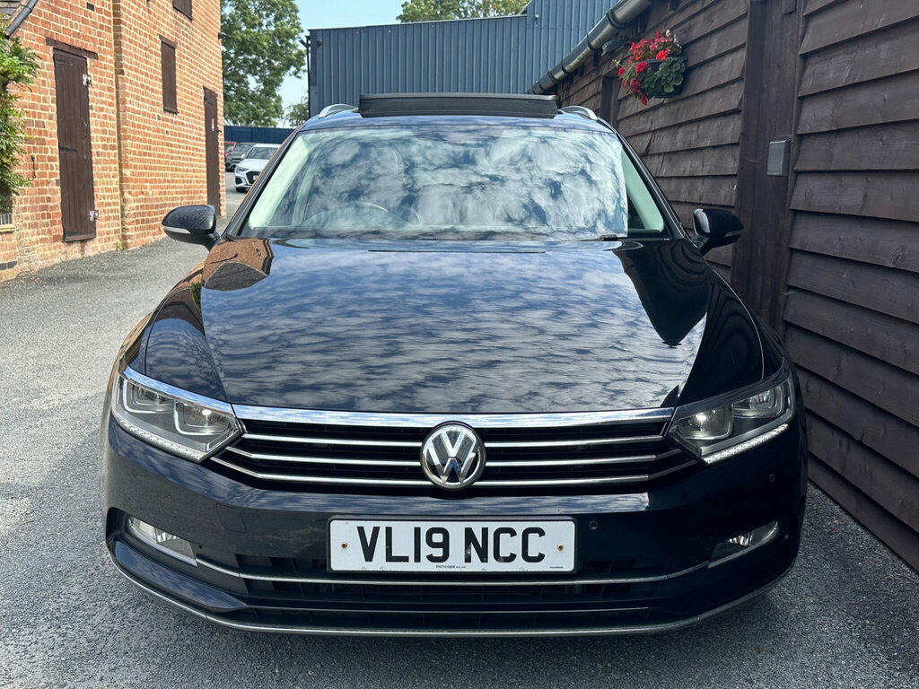 Volkswagen Passat 1.5L Gt Tsi Evo Dsg 148 Bhp White #8