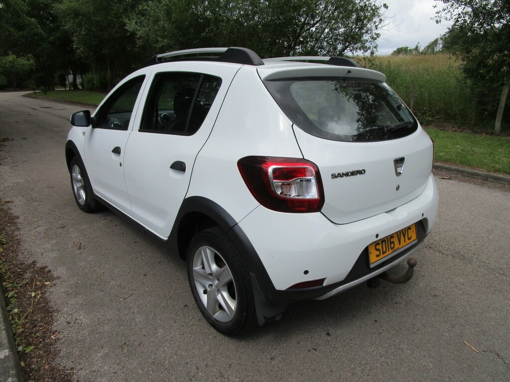 Dacia Sandero Stepway 1.5 Stepway Laureate Dci 90 - Towbar - 20 Tax - G White #6