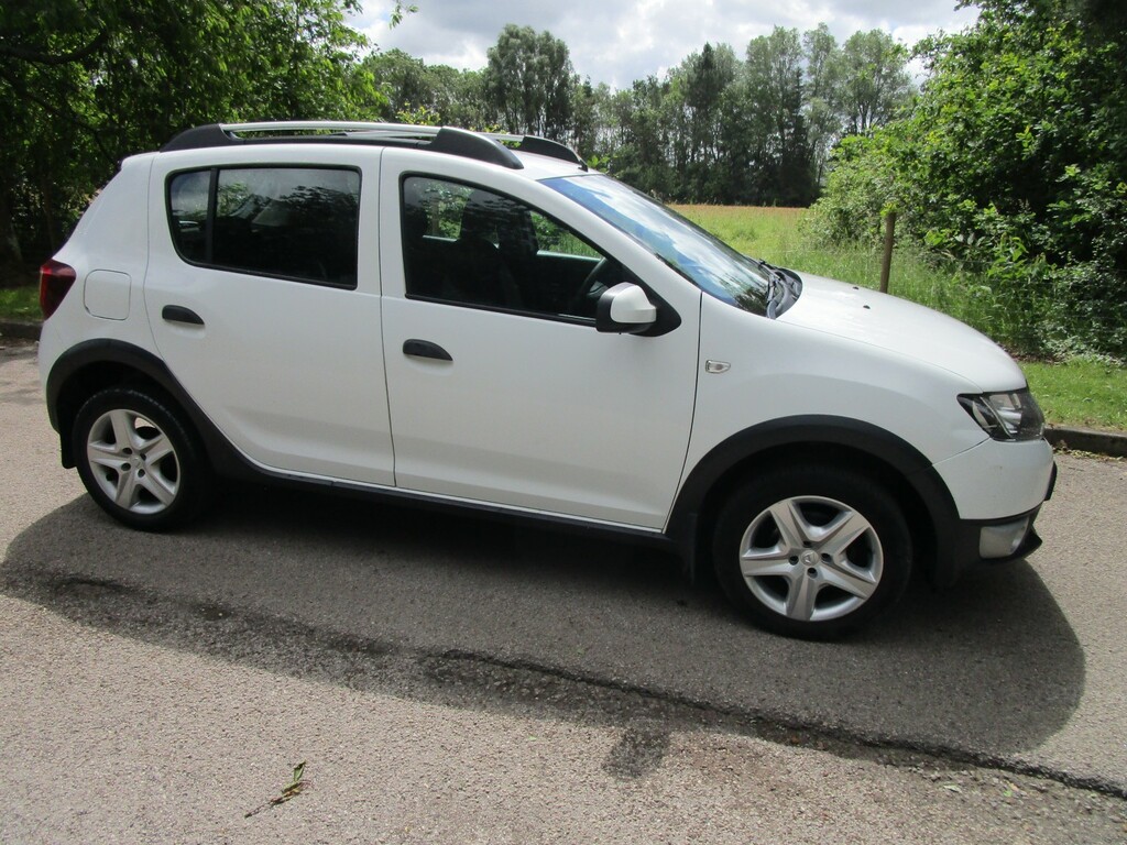 Dacia Sandero Stepway 1.5 Stepway Laureate Dci 90 - Towbar - 20 Tax - G White #2