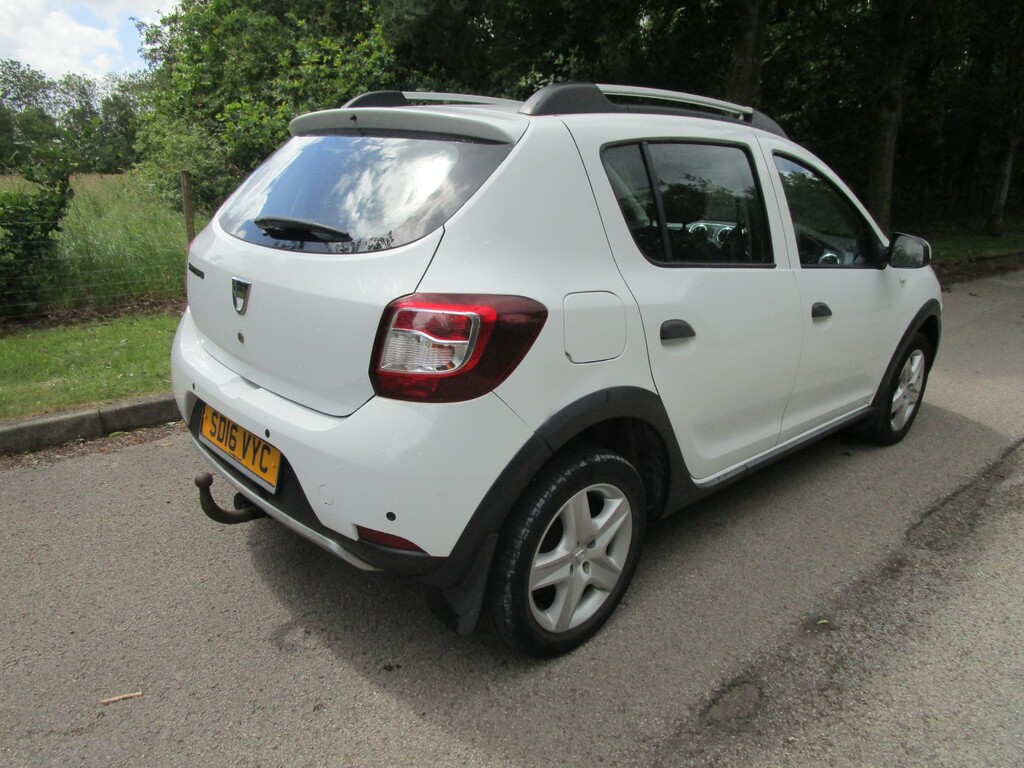 Dacia Sandero Stepway 1.5 Stepway Laureate Dci 90 - Towbar - 20 Tax - G White #4