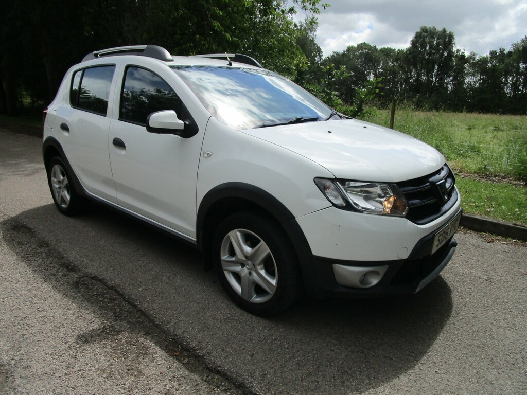 Dacia Sandero Stepway 1.5 Stepway Laureate Dci 90 - Towbar - 20 Tax - G White