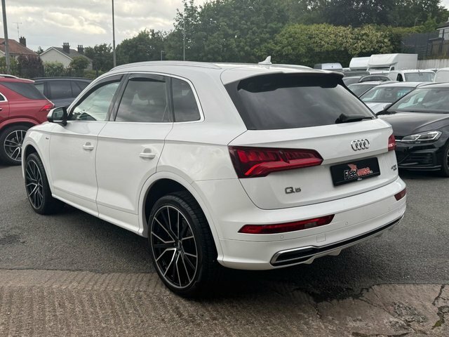 Audi Q5 2.0 Tdi 40 S Line Suv S Tronic Quattro White #4