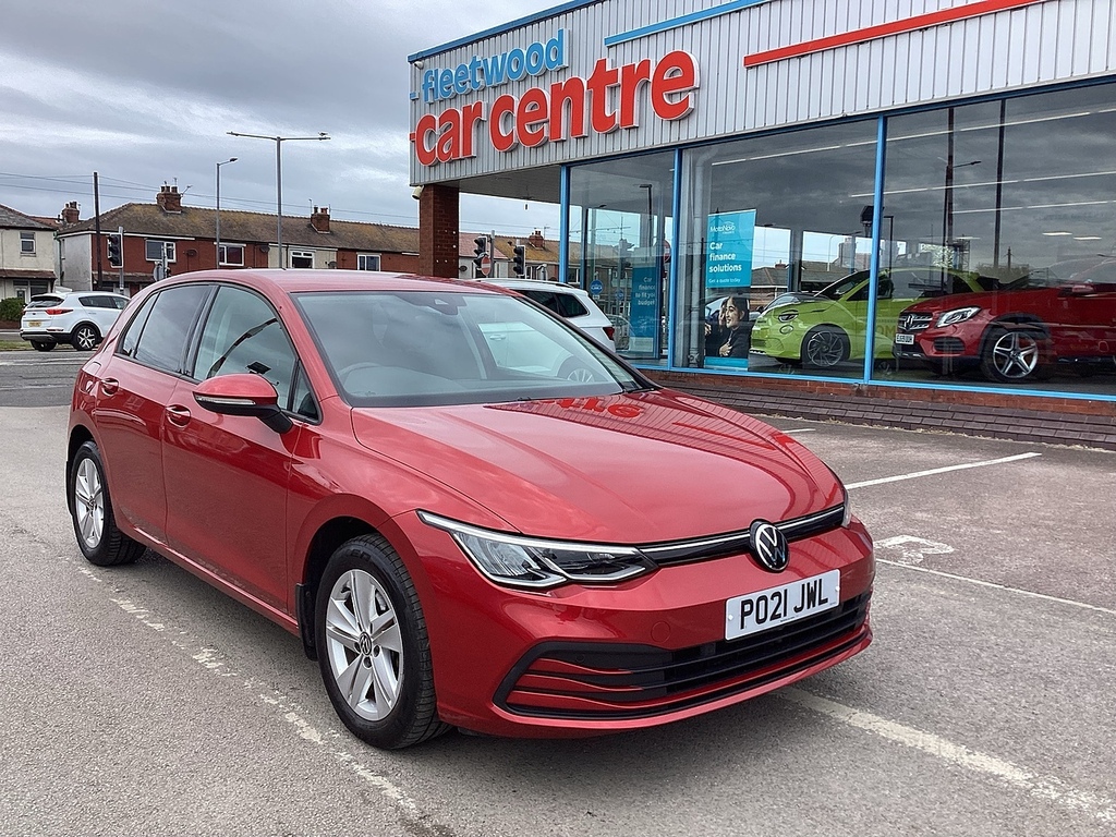 Volkswagen Golf Tsi Life Red