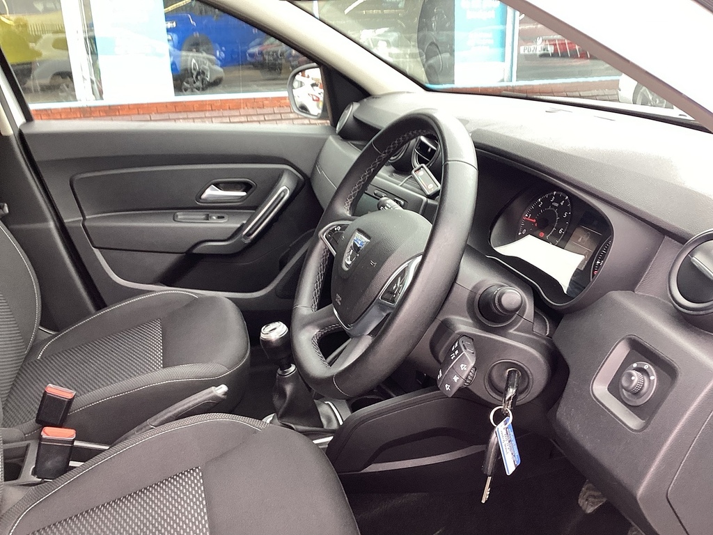 Dacia Duster Blue Dci Comfort SA71VNZ White #6