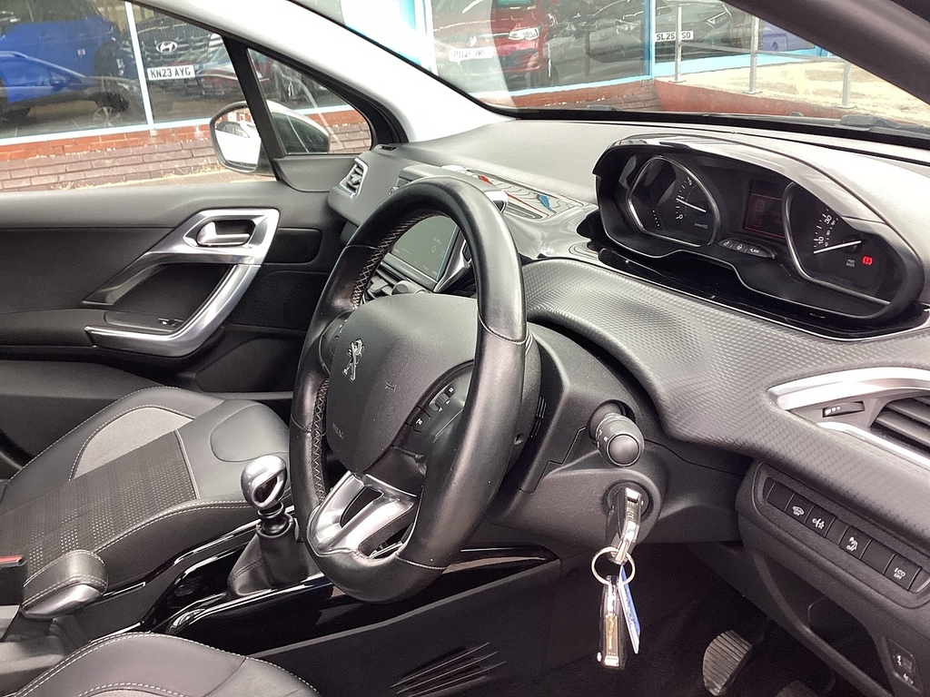 Peugeot 2008 Puretech Allure KY18XTA Grey #6