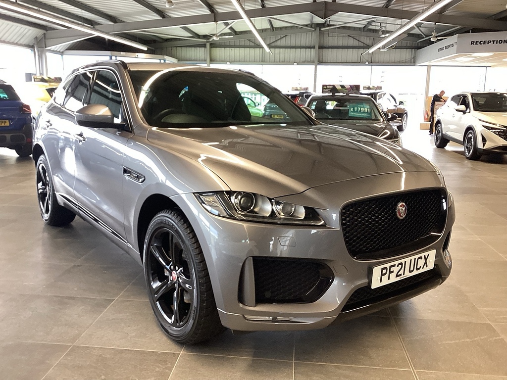 Jaguar F-Pace D180 Chequered Flag Grey