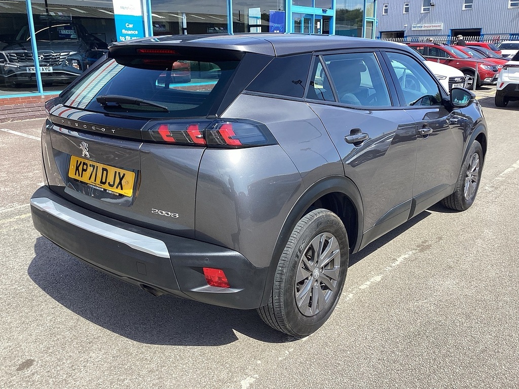 Peugeot 2008 Puretech Active Premium KP71DJX Grey #4