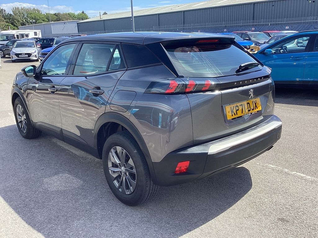 Peugeot 2008 Puretech Active Premium KP71DJX Grey #2