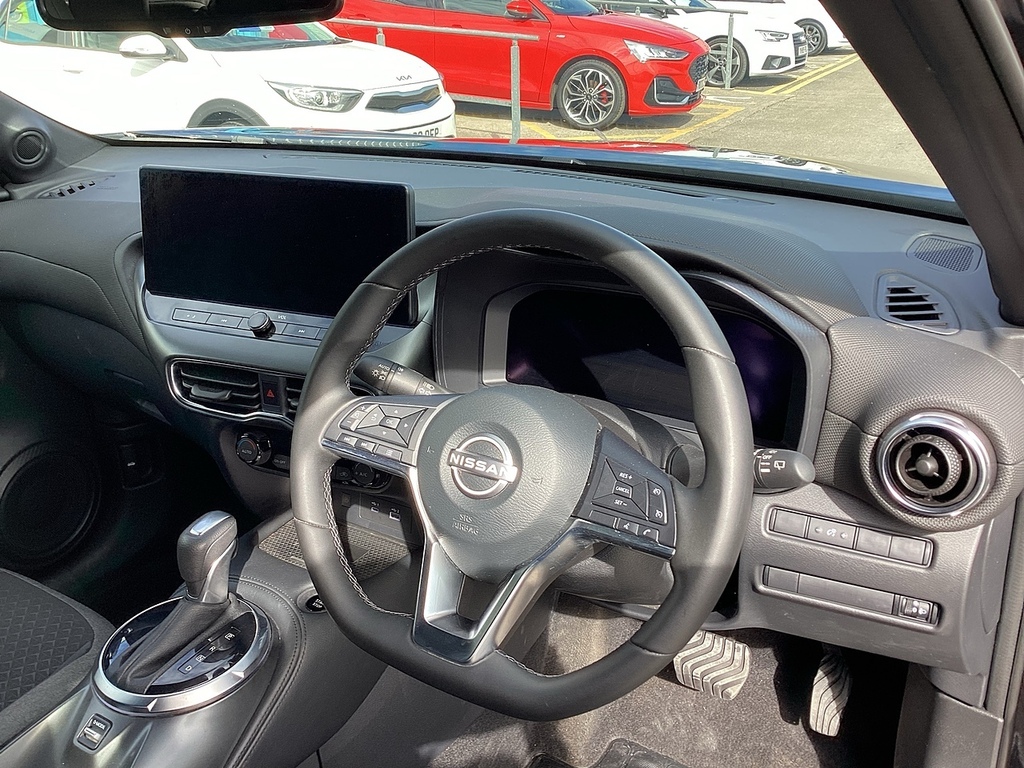 Nissan Juke N-connecta NV25CHD Black #6