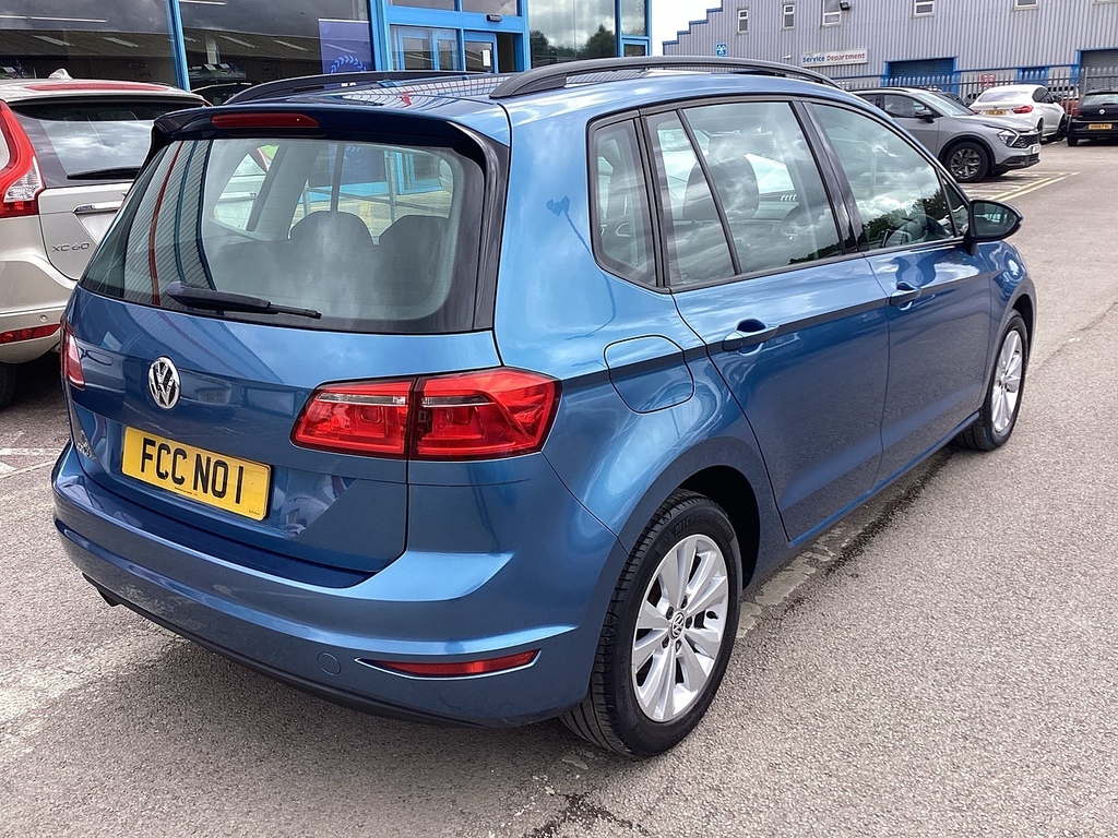 Volkswagen Golf SV Tdi Bluemotion Tech Se Blue #4