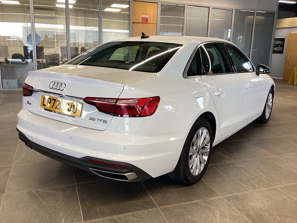 Audi A4 Tfsi Technik LP72GUO White #5