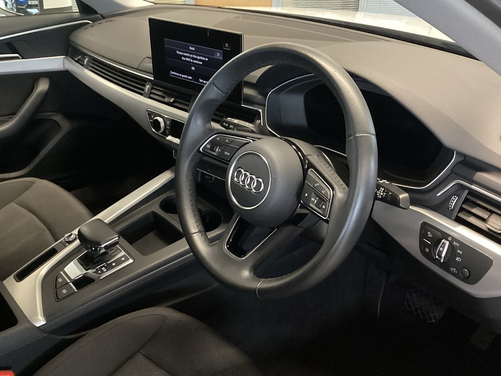 Audi A4 Tfsi Technik LP72GUO White #6
