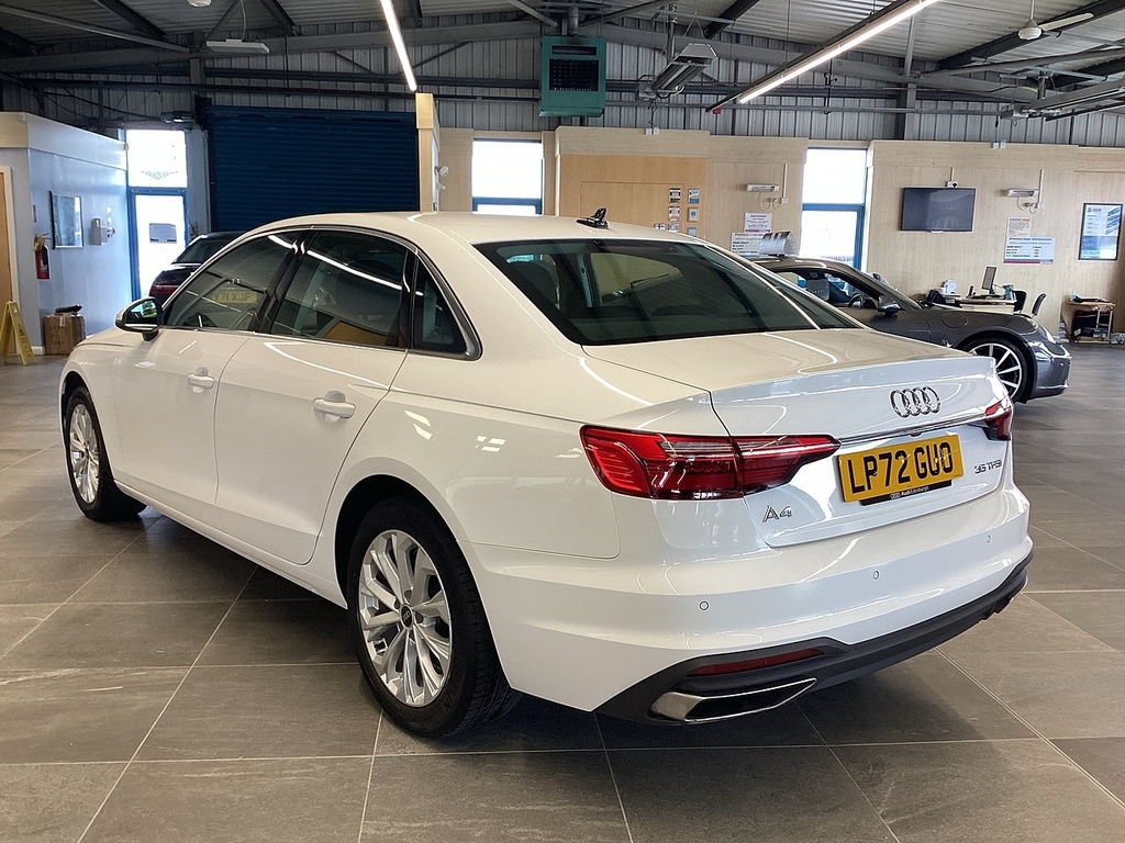 Audi A4 Tfsi Technik LP72GUO White #3
