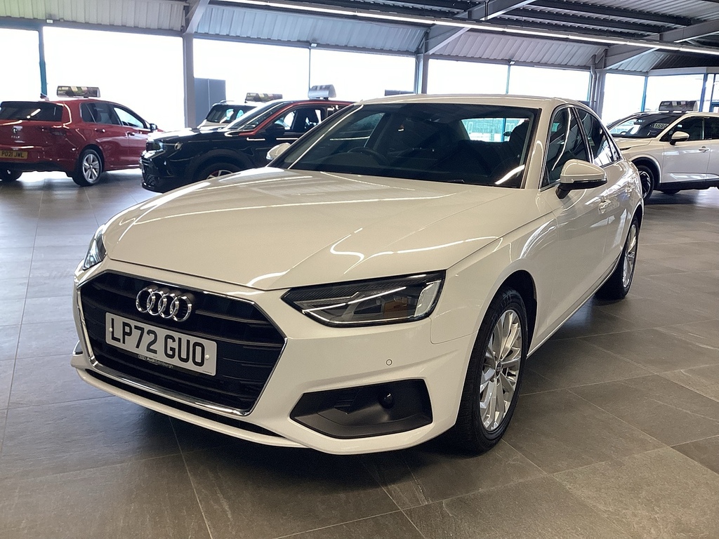 Audi A4 Tfsi Technik LP72GUO White #2