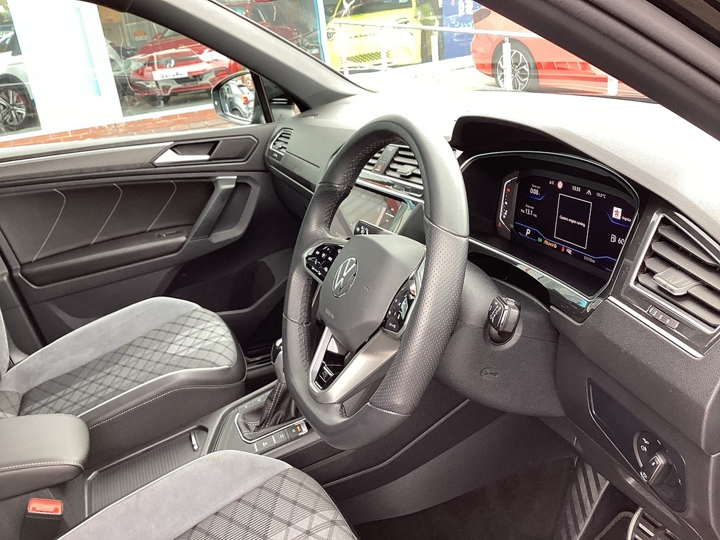 Volkswagen Tiguan Tsi R-line Black #6