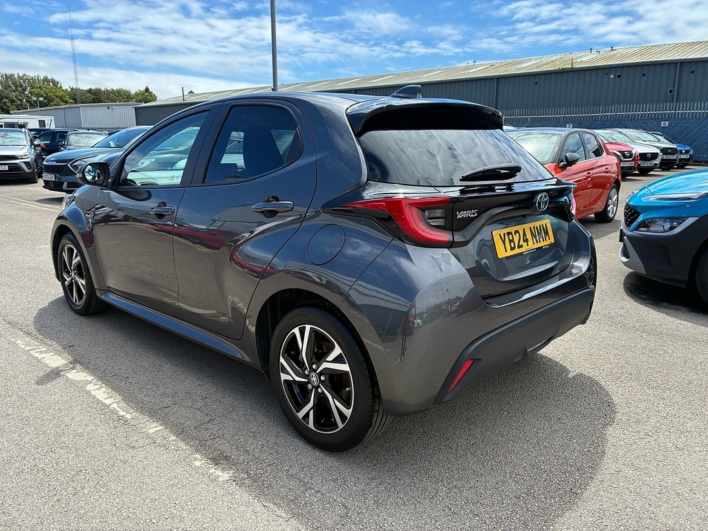 Toyota Yaris Vvt-h Design YB24NMM Grey #4