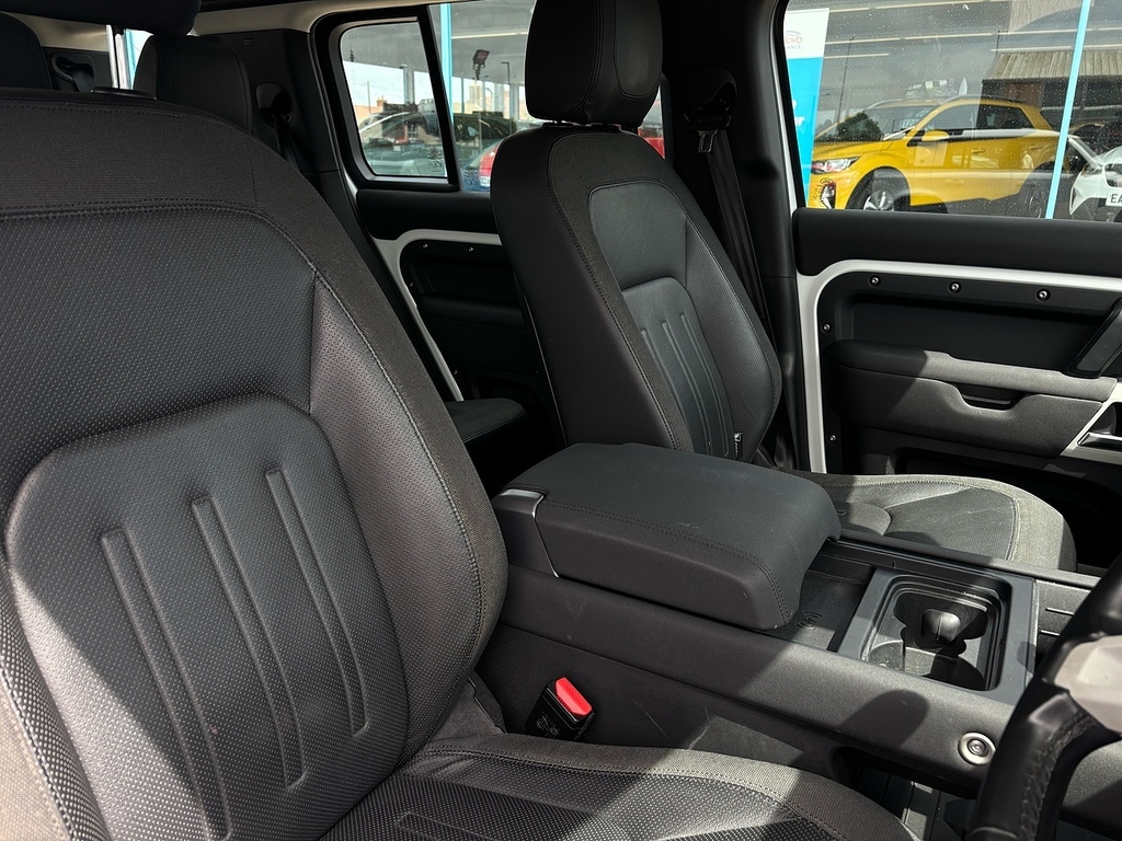 Land Rover Defender 110 Sd4 Se White #6