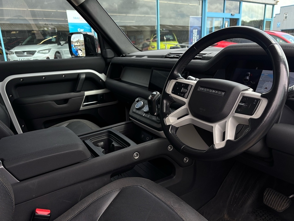 Land Rover Defender 110 Sd4 Se White #5