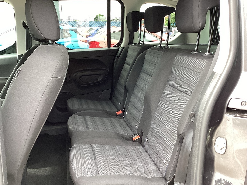 Vauxhall Combo Life 1.5 Turbo D 130 Se Blue #28