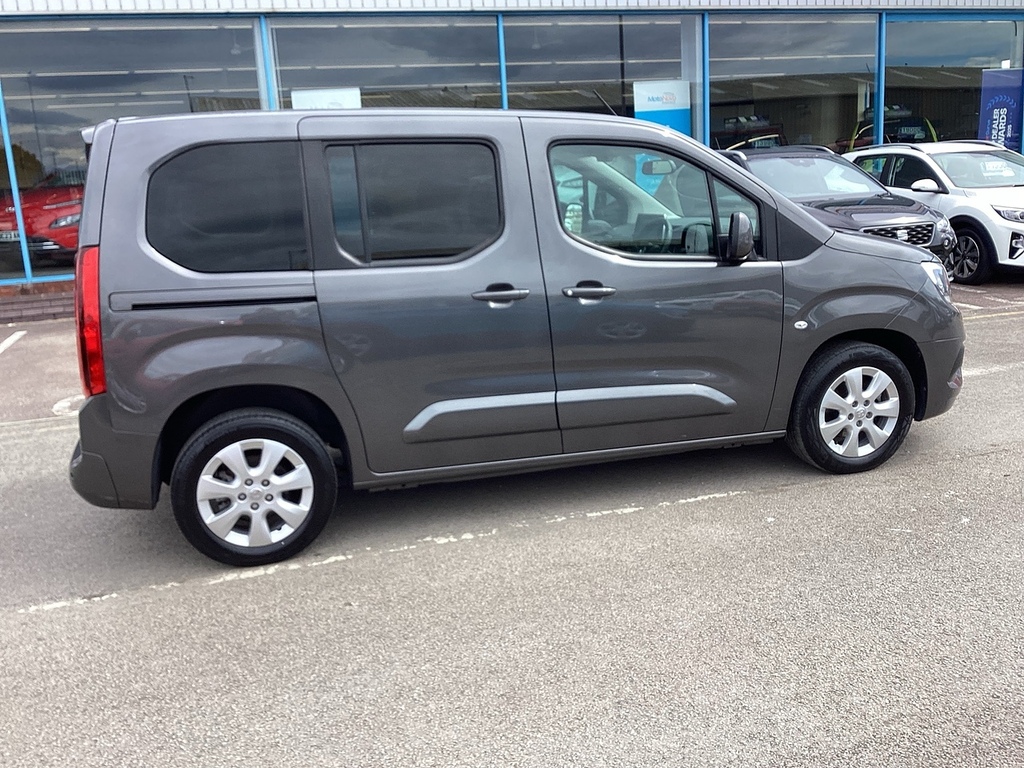Vauxhall Combo Life 1.5 Turbo D 130 Se Blue #8
