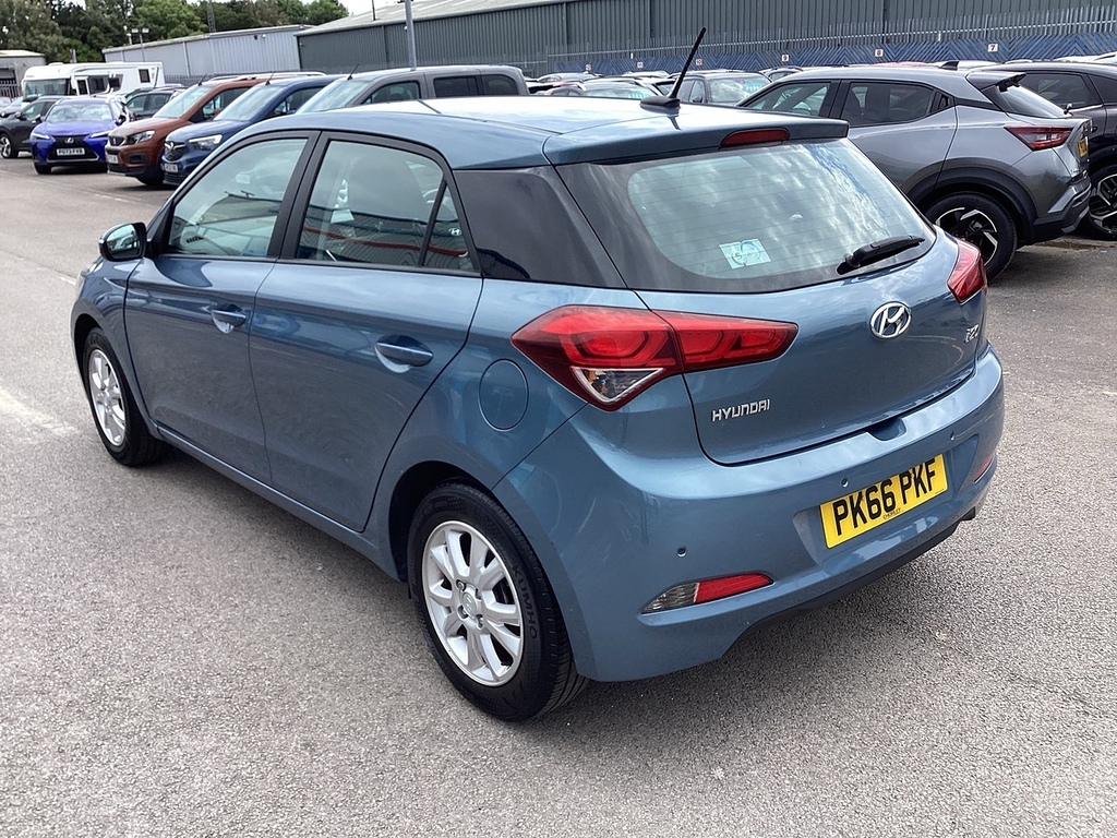 Hyundai I20 Se Blue #2