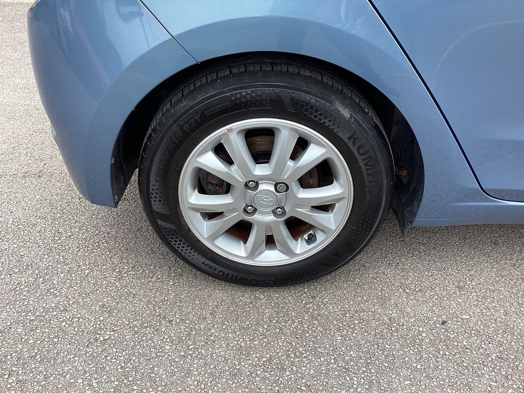 Hyundai I20 1.2 Mpi Se 83 Bhp Red #23