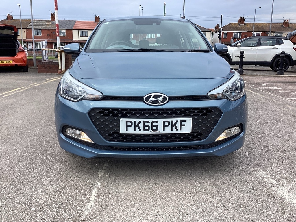 Hyundai I20 1.2 Mpi Se 83 Bhp Red #22