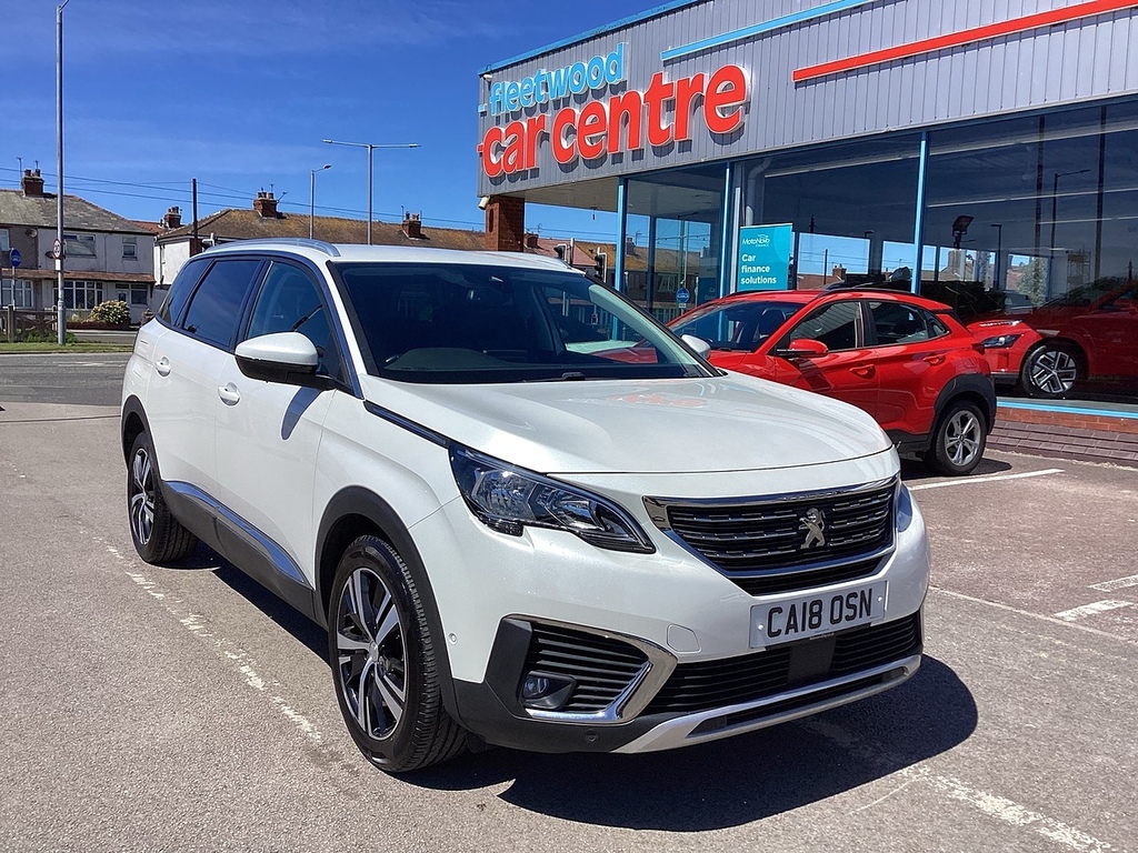 Peugeot 5008 Puretech Allure White