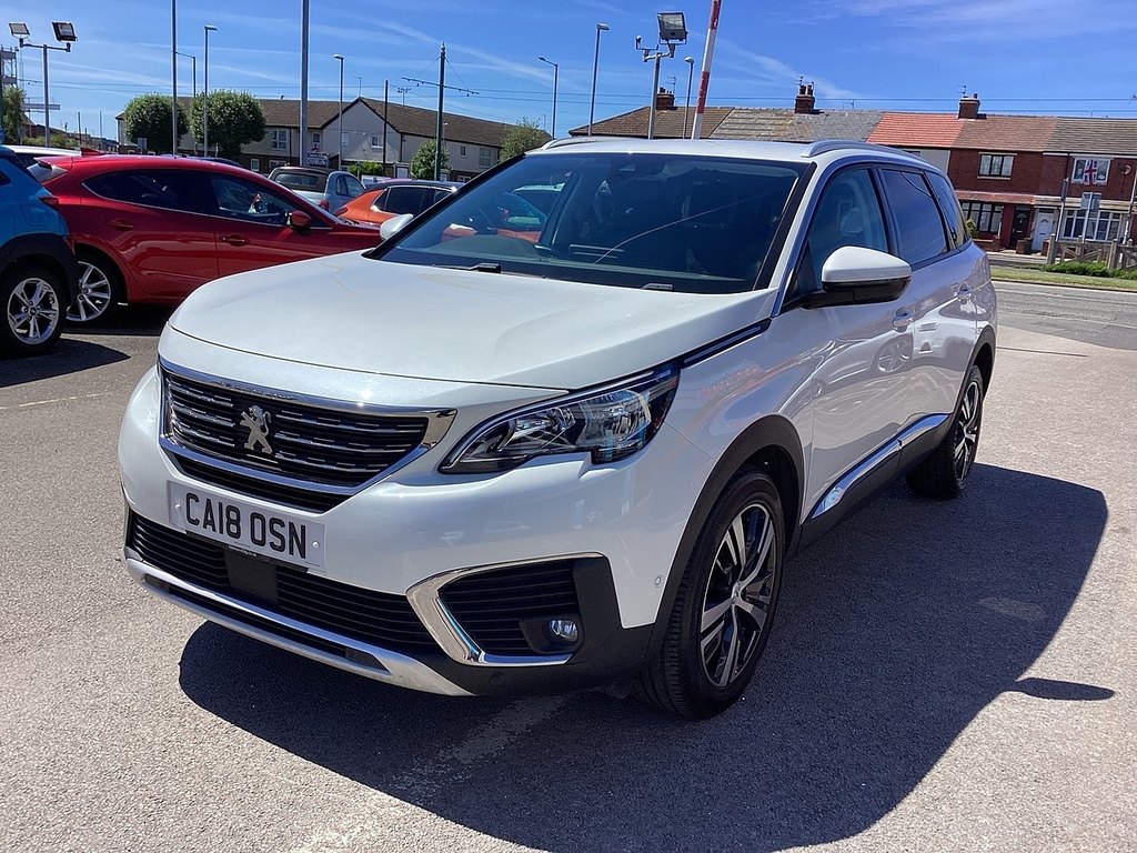 Peugeot 5008 Puretech Allure White #2