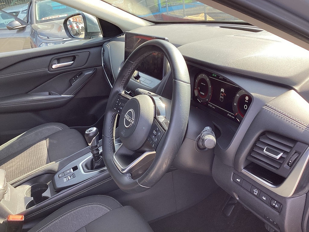 Nissan Qashqai Dig-t Mhev N-connecta Grey #6
