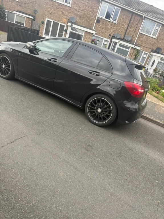 Mercedes-Benz A Class 2.1 A200d Amg Line Black #2