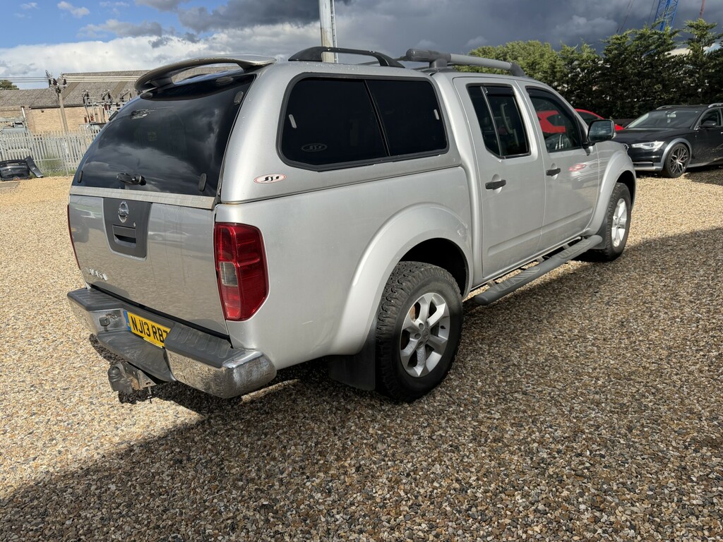 Nissan Navara 2.5 Dci Tekna Silver #3