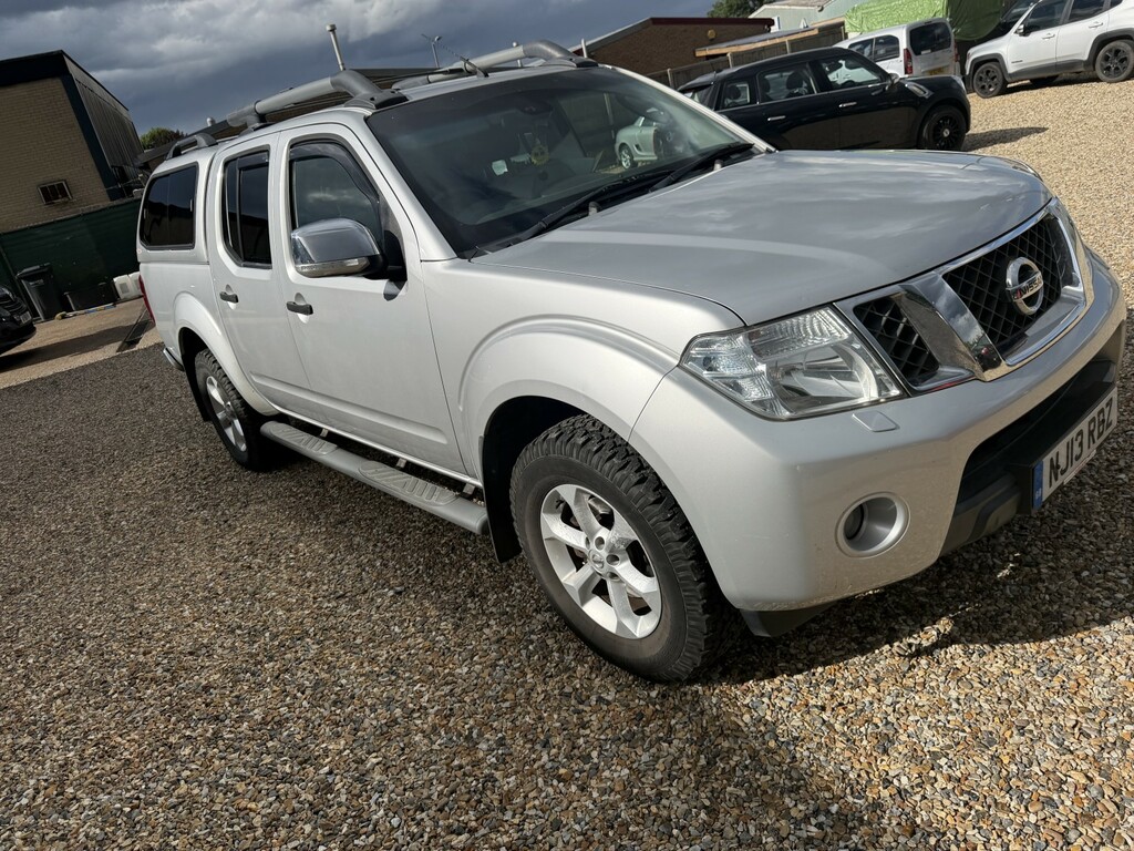 Nissan Navara 2.5 Dci Tekna Silver #4
