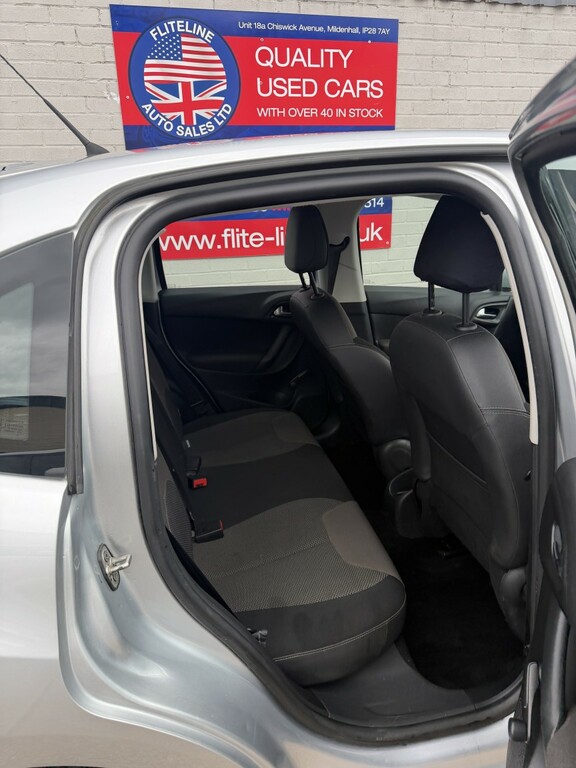 Citroen C3 1.2 Puretech Vtr Silver #4