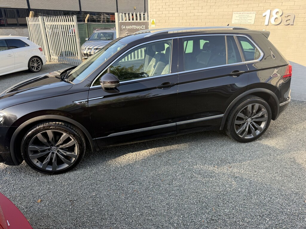 Volkswagen Tiguan Automatic White #2