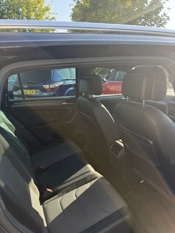 Volkswagen Tiguan Automatic White #7