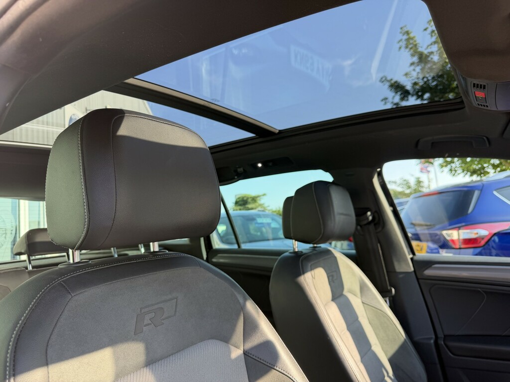Volkswagen Tiguan Automatic White #8